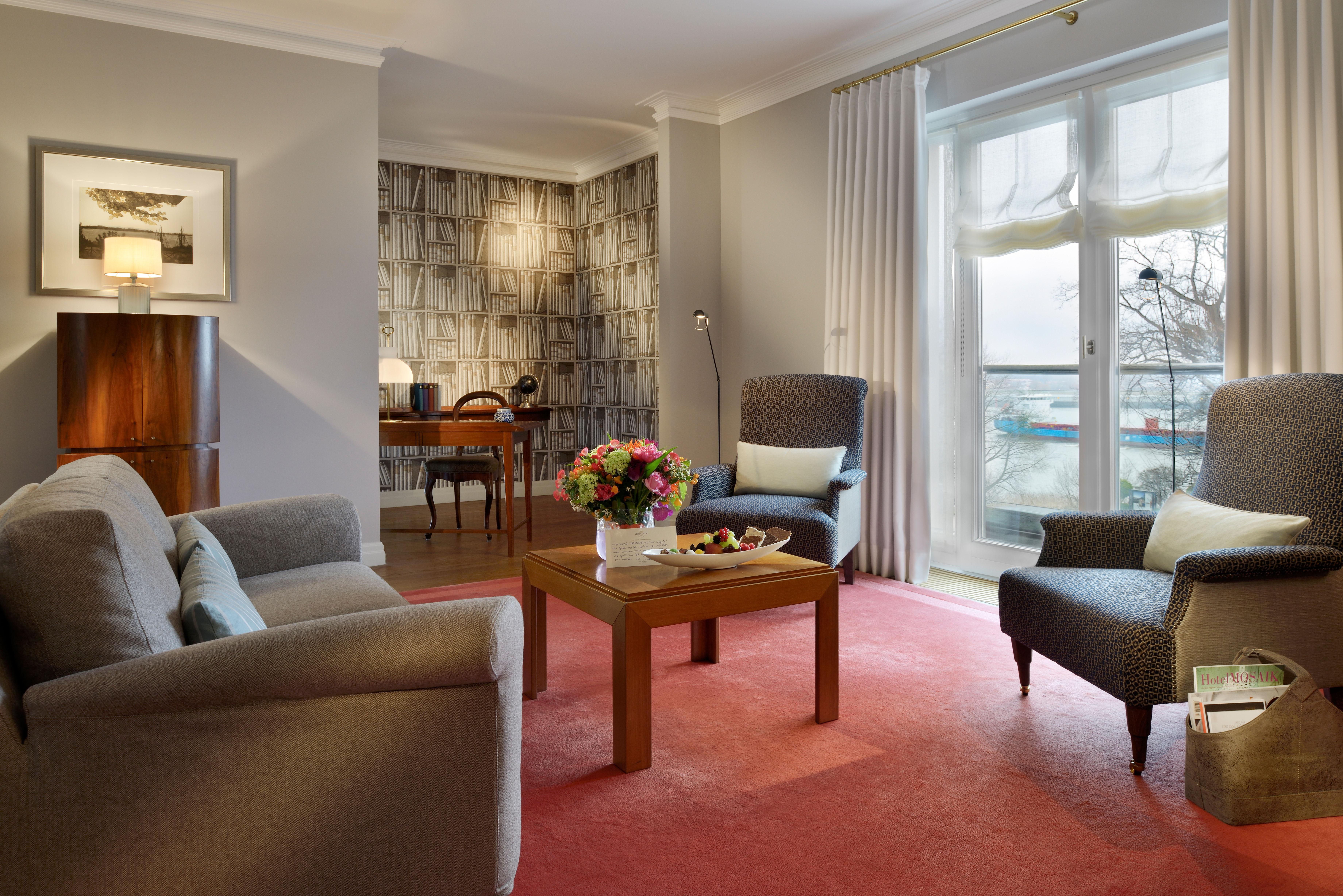 Hotel Louis C. Jacob Hamburg Exterior photo A suite at the Hotel de France